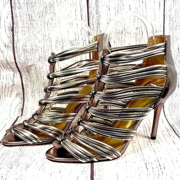 SILVER BELLE BADGLEY MISCHKA 4” HEEL SIZE 8.5 - Picture 1 of 5